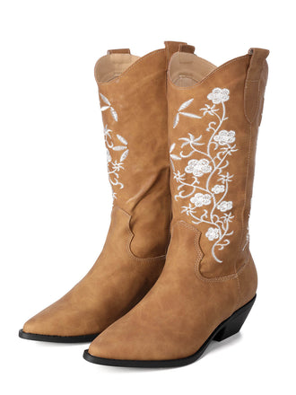 She finds her 1950s story in this Retro Embroidered Flower Leather Cowboy Boots