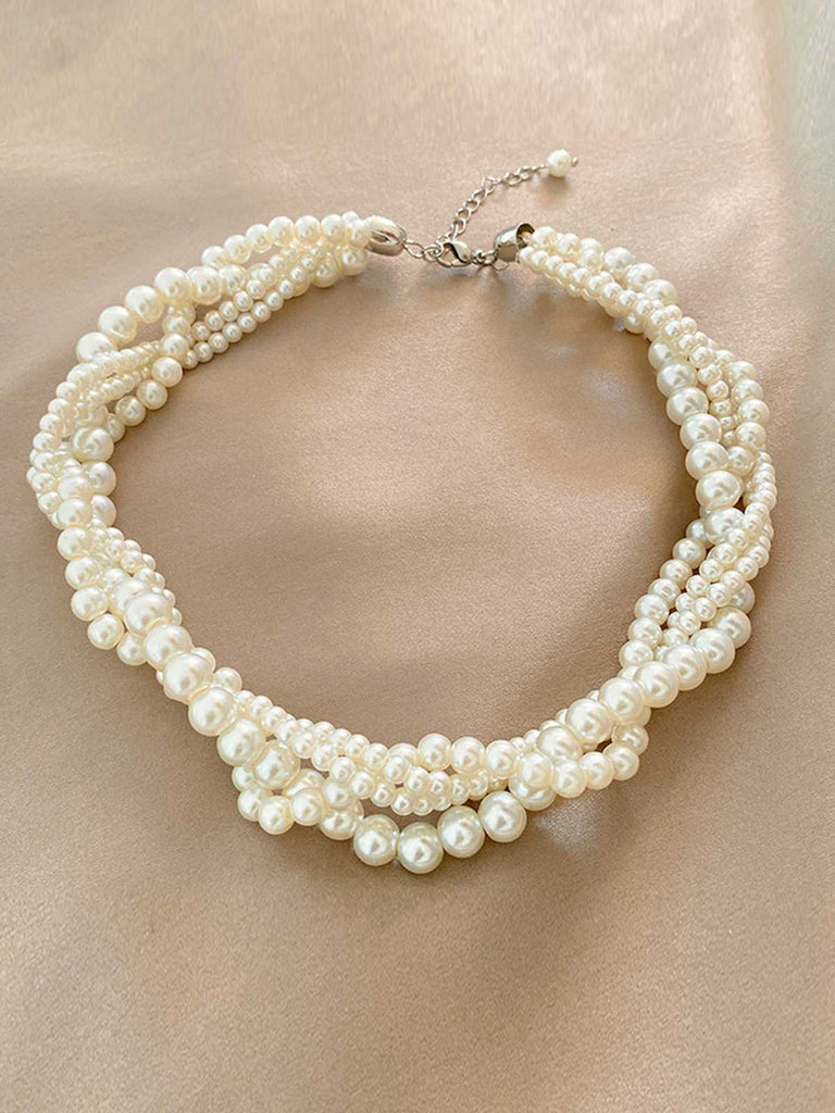 Retro Multi-Layered Pearl Pendant Necklace: 1950s detail work for the woman who notices