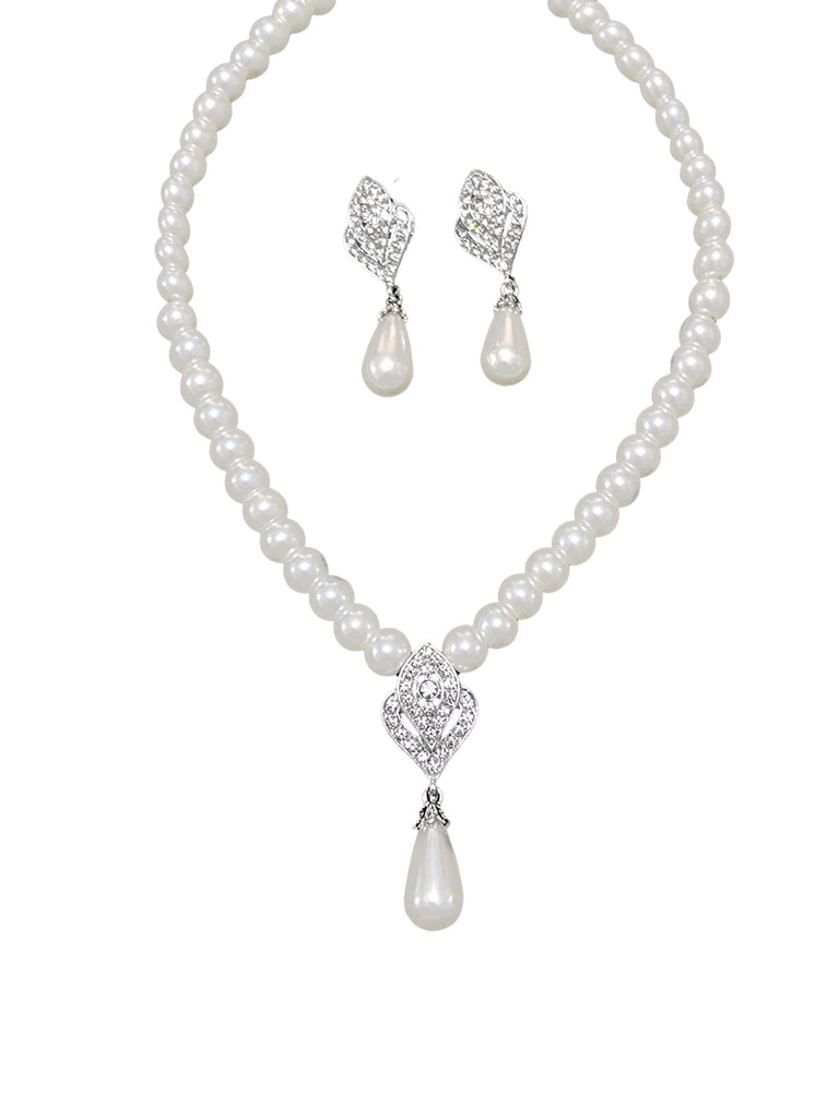 She adds this Rhinestoned Imitation Pearl Necklace & Earrings Set and suddenly it's vintage perfection
