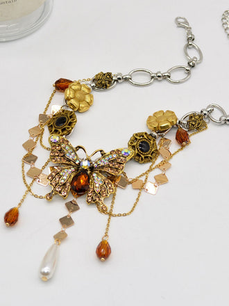 She adds this Rhinestones 3D Butterfly Royal Style Necklace and suddenly it's vintage perfection