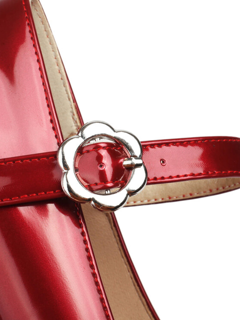 She finds her vintage story in this Round Toe Colorblock Patent Leather High Heels