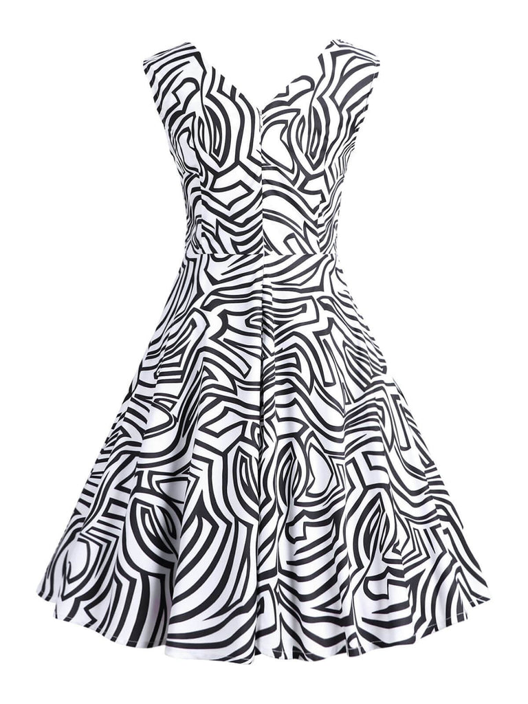 1950s V-Neck All Over Print Swing Dress