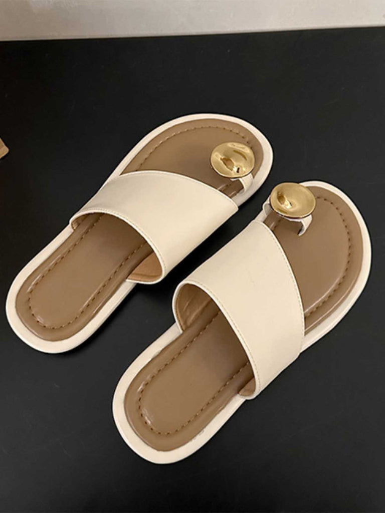 Metal Thumb-Toe Beach Sandals