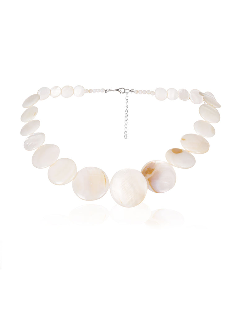 White Vintage Round Shell Necklace