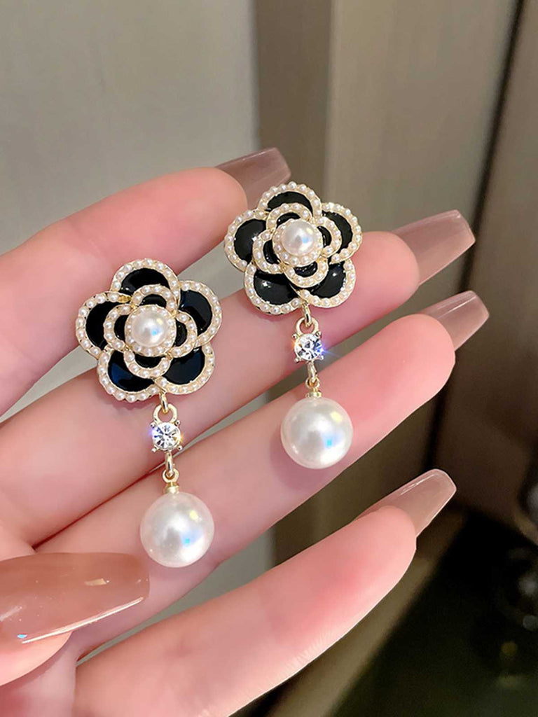 Retro Camellia Pearl Earrings