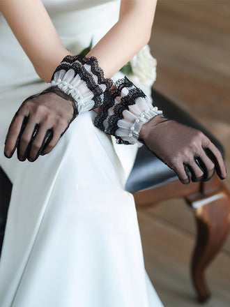 Retro Pearls Lace Trim Sheer Gloves
