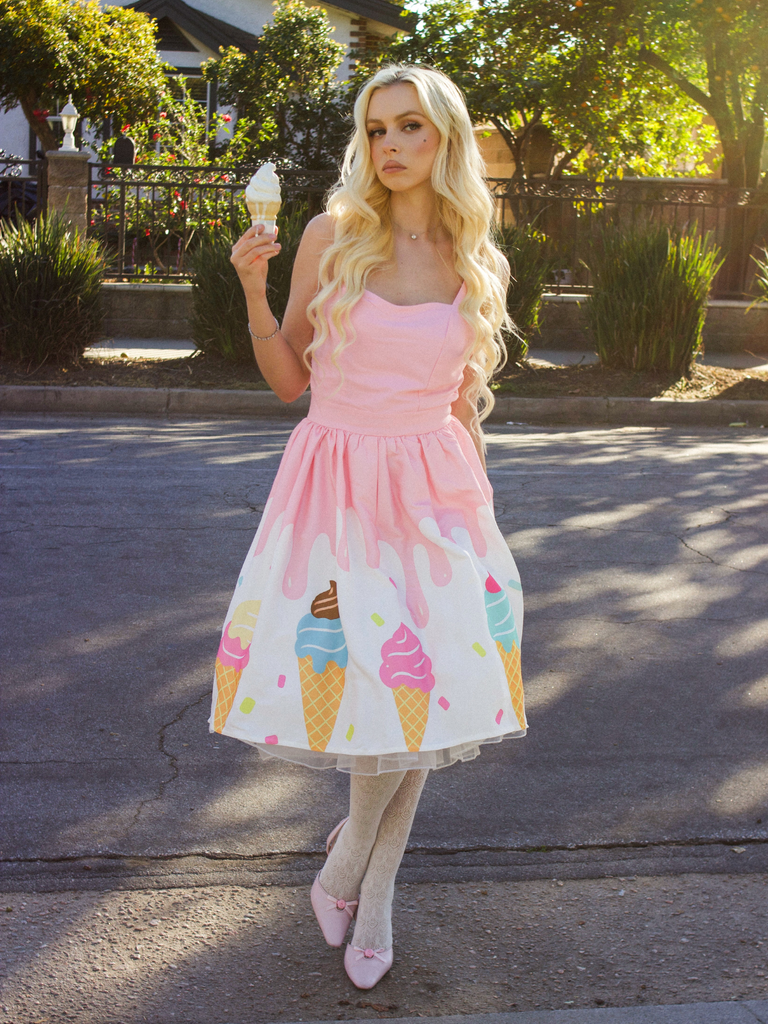 Pink 1950s Ice-Cream Sweetheart Neck Dress