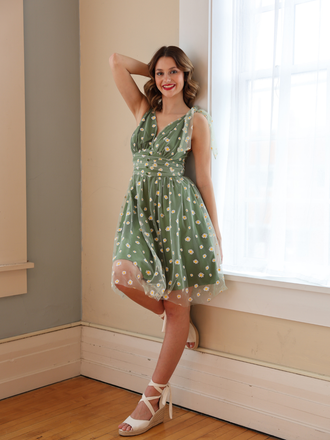Green 1950s Daisy Mesh Swing Dress