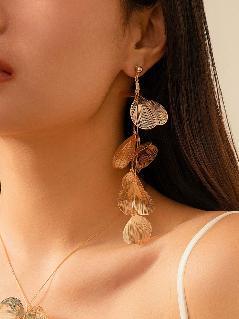 This Vintage Alloy Ginkgo Leaf Earrings carries 1950s stories waiting to be told