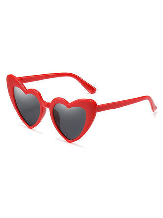 Vintage Alloy Temple Heart Frame Sunglasses: timeless style reimagined