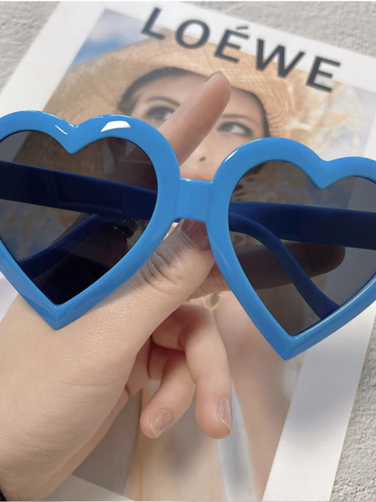 Vintage Curved Heart Frame Sunglasses - vintage fashion, retro style