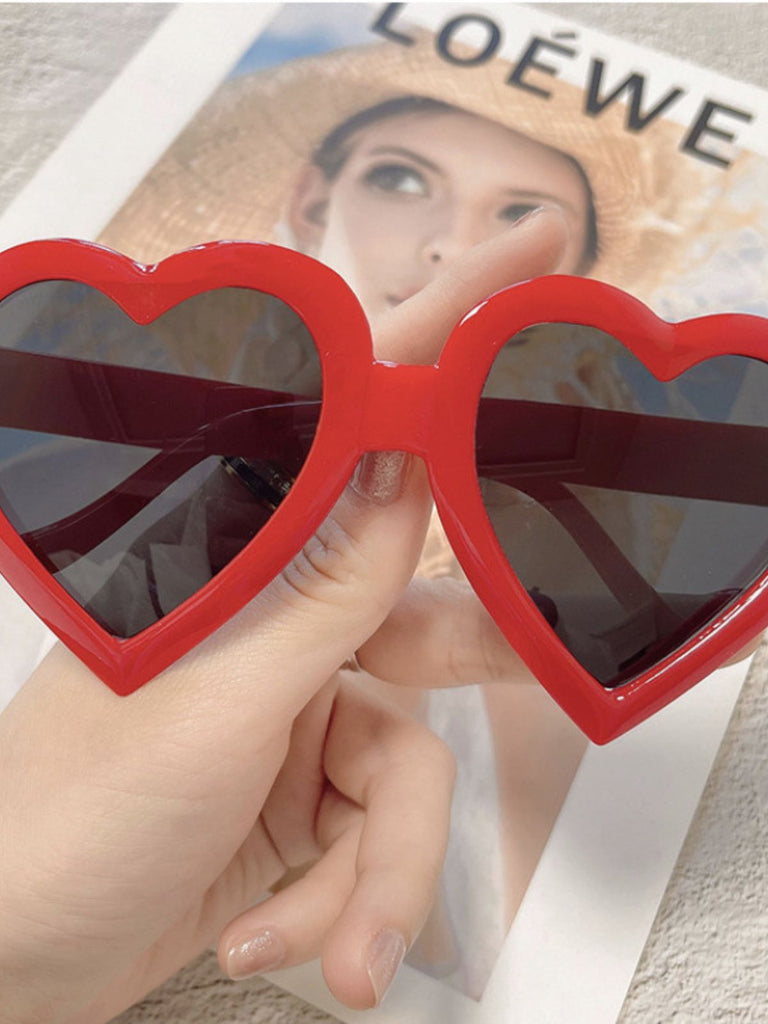 Vintage Curved Heart Frame Sunglasses - vintage fashion, retro style