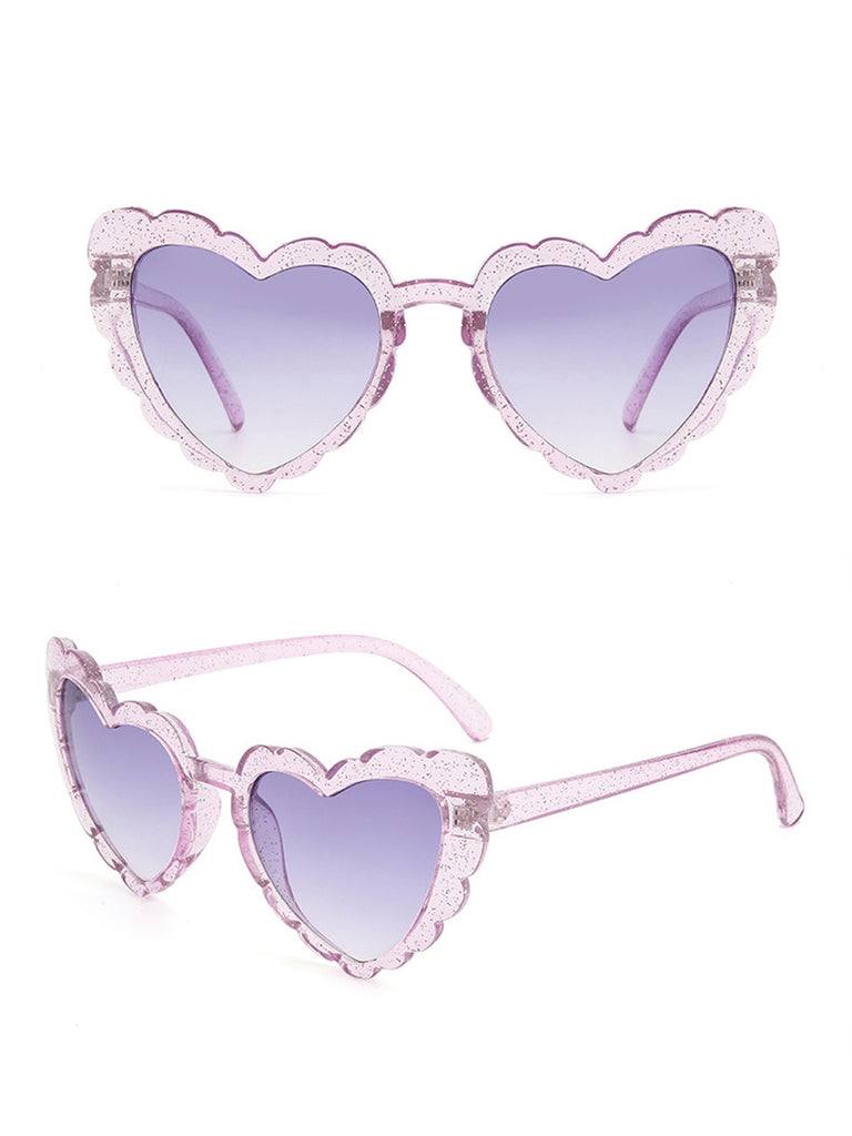 Vintage Curved Heart Frame Sunglasses: timeless 1950s elegance she makes her own