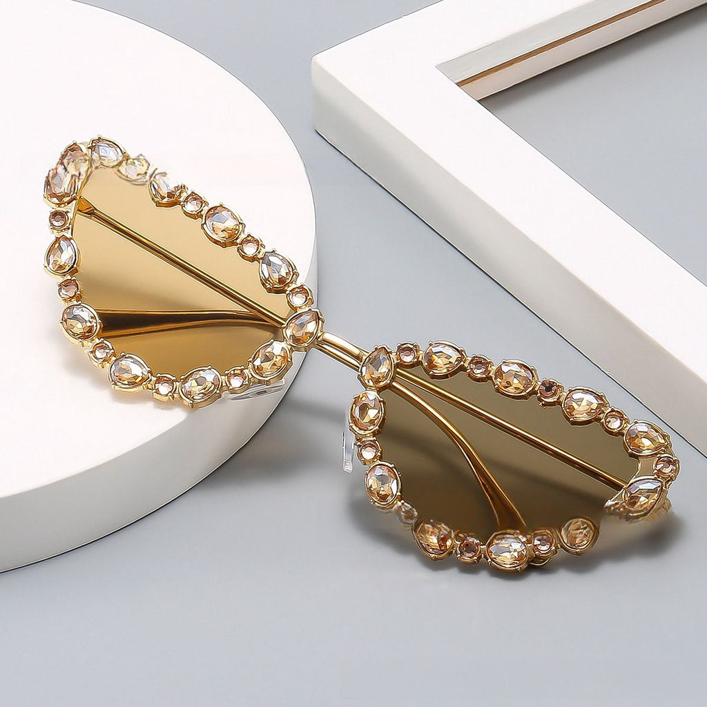 Vintage Diamond Cat Eye Sunglasses: timeless 1950s elegance she makes her own