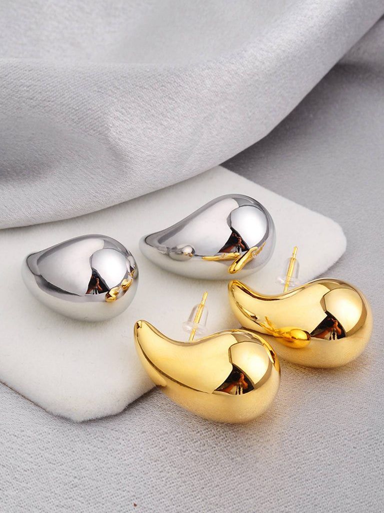 Vintage Glossy Teardrop-Shaped Earrings: 1950s detail work for the woman who notices