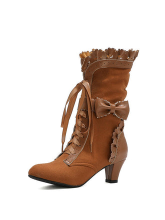 She finds her 1950s story in this Vintage Leather Petal Edge Lace-Up Boots