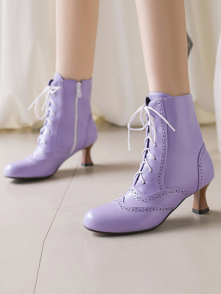 She finds her 1950s story in this Vintage Leather Solid Kitten Heel Boots