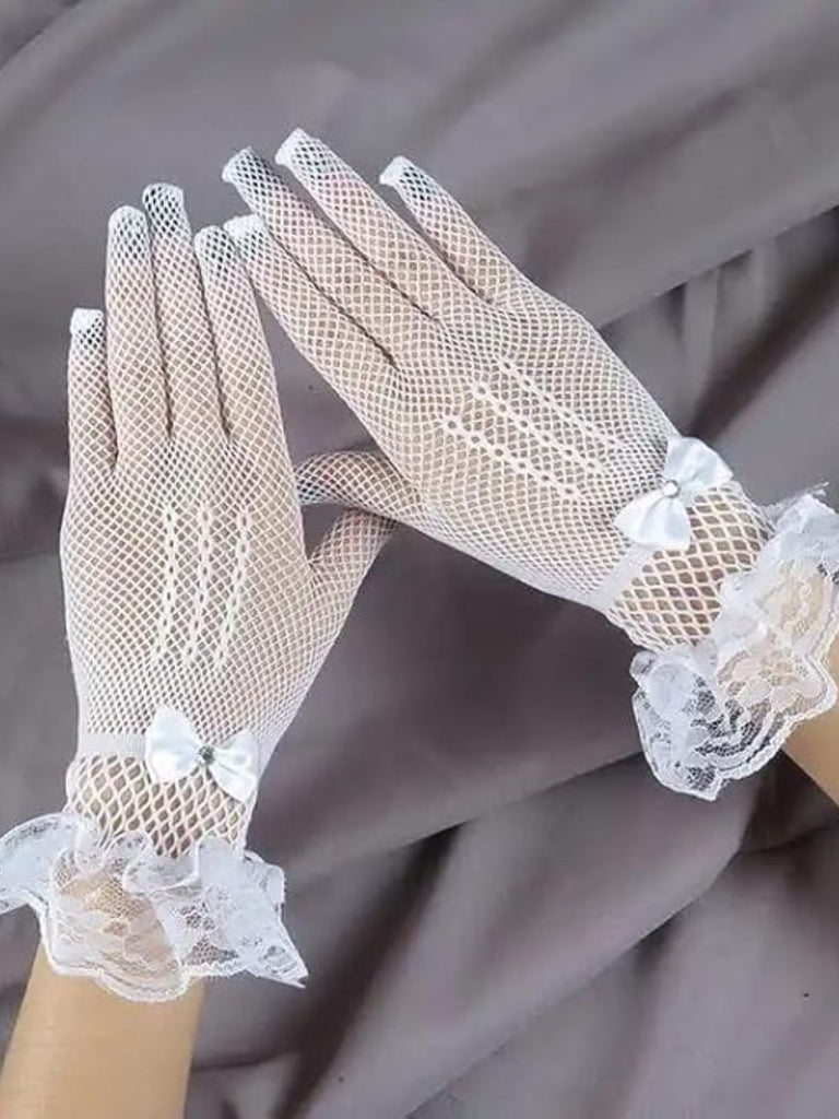 Vintage Solid Bow Lace Gloves: 1950s detail work for the woman who notices
