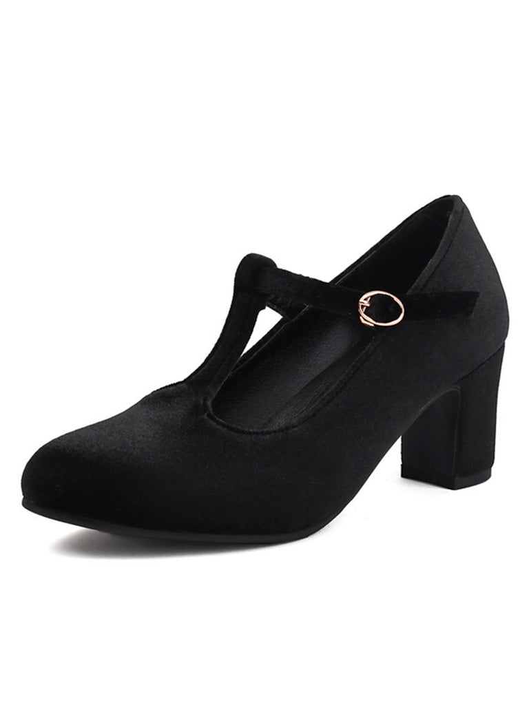 She finds her 1950s story in this Vintage Velvet T-Strap Chunky Heel Shoes