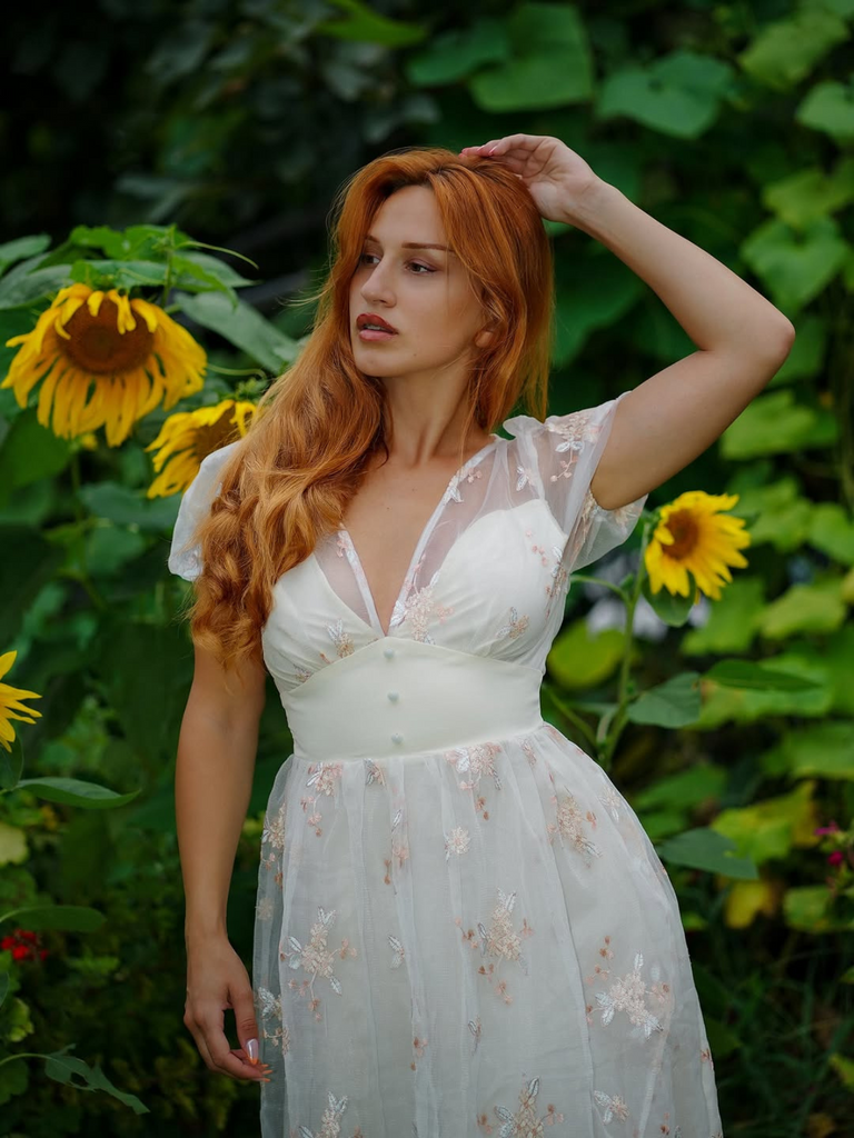 White 1950s Deep V-Neck Embroidered Floral Dress | Retro Stage