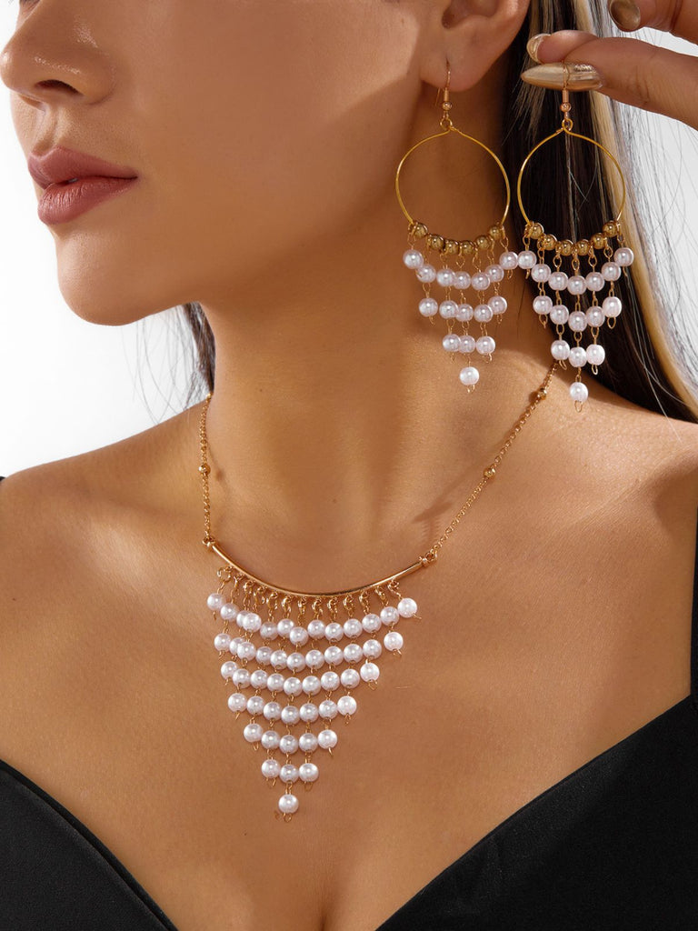 White Bohemian Pearl Tassel Necklace & Earrings Set: beautiful vintage accessory, retro jewelry, classic style with timeless appeal