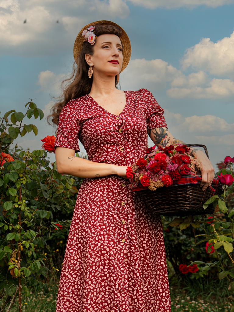 1940s dress red 1940's Red Floral Dress pattern scissors cloth