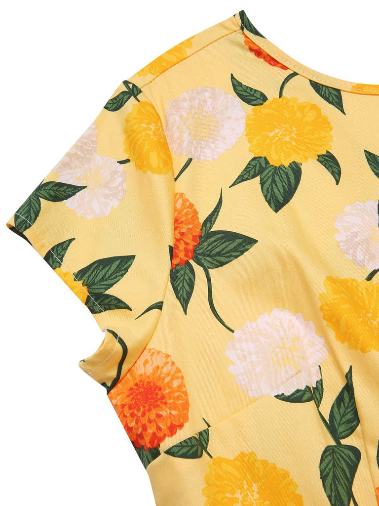 She slips into this Yellow 1950s Hydrangea Floral Ruched Dress and suddenly it's a 1950s daydream