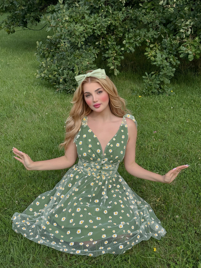 Green 1950s Daisy Mesh Swing Dress
