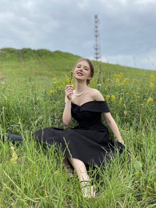1950s Off Shoulder Swing Dress: timeless style reimagined