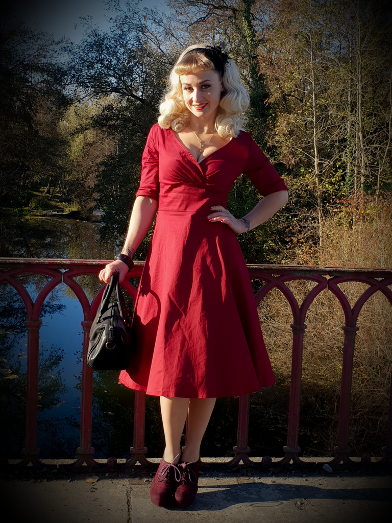 1950s Solid Sweetheart Fold Swing Dress