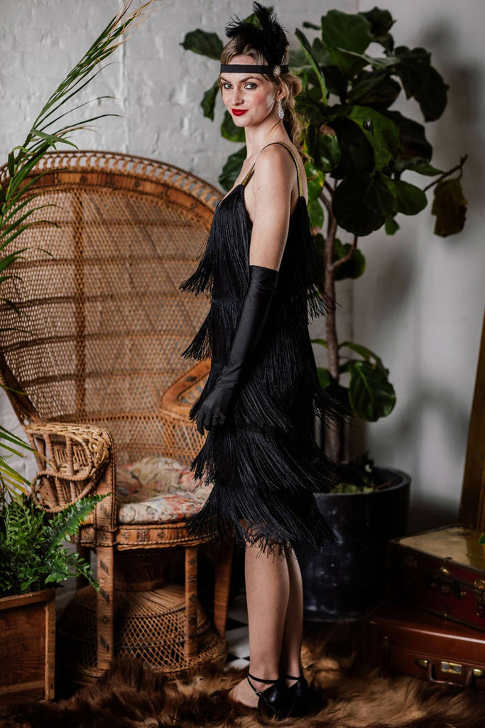 black great gatsby dress ZAPAKA Women Roaring 20s Party Dress Black Red Beaded Gatsby Fringed Flapper Dress, Black / S