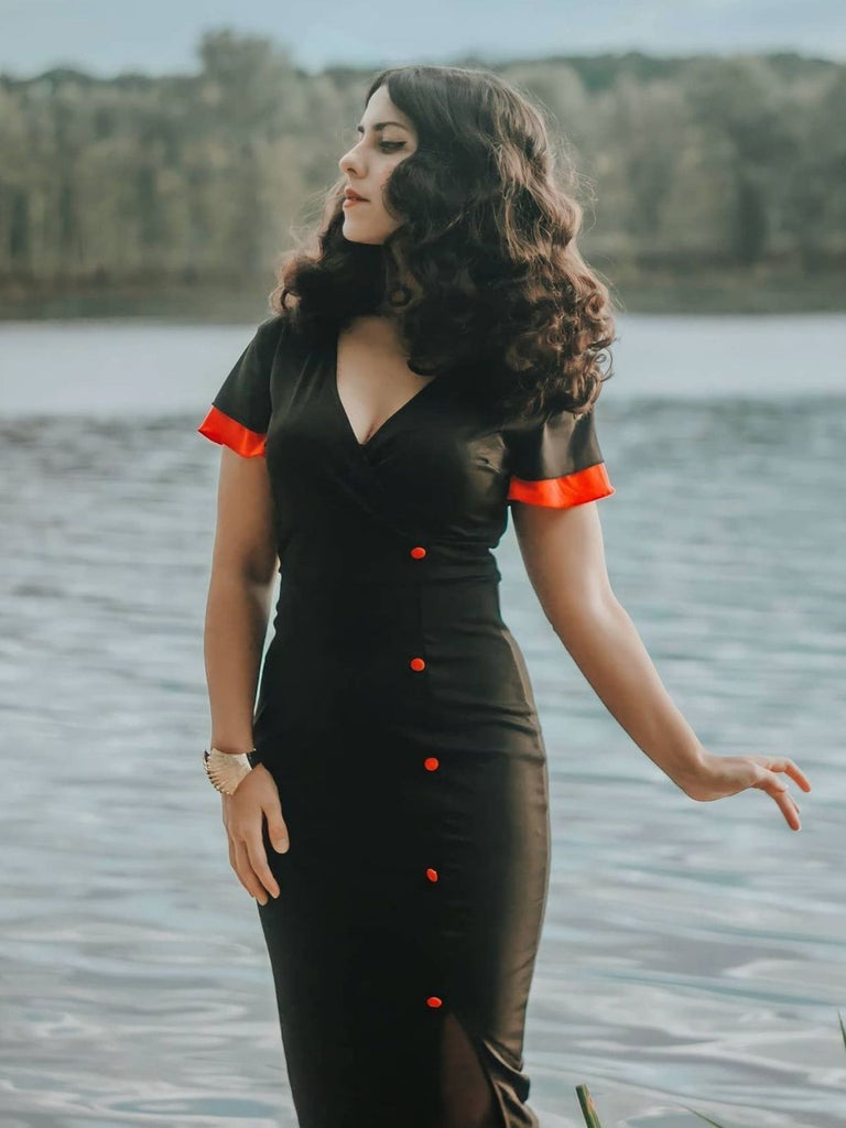 Black 1960s Button Slit Bodycon Dress | Retro Stage Black 1960s Button Slit Bodycon Dress | Retro Stage