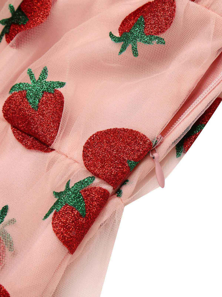 Close-up: 1950s Pink 1950s Lace Strawberry Swing D