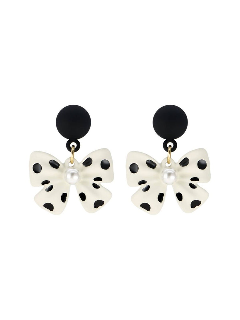 Retro Polka Dot Bowknot Earrings: timeless style reimagined