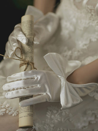 Retro Silky Bowknot Split Gloves: timeless style reimagined