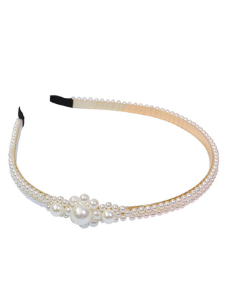 Retro White Pearls Headband: timeless style reimagined