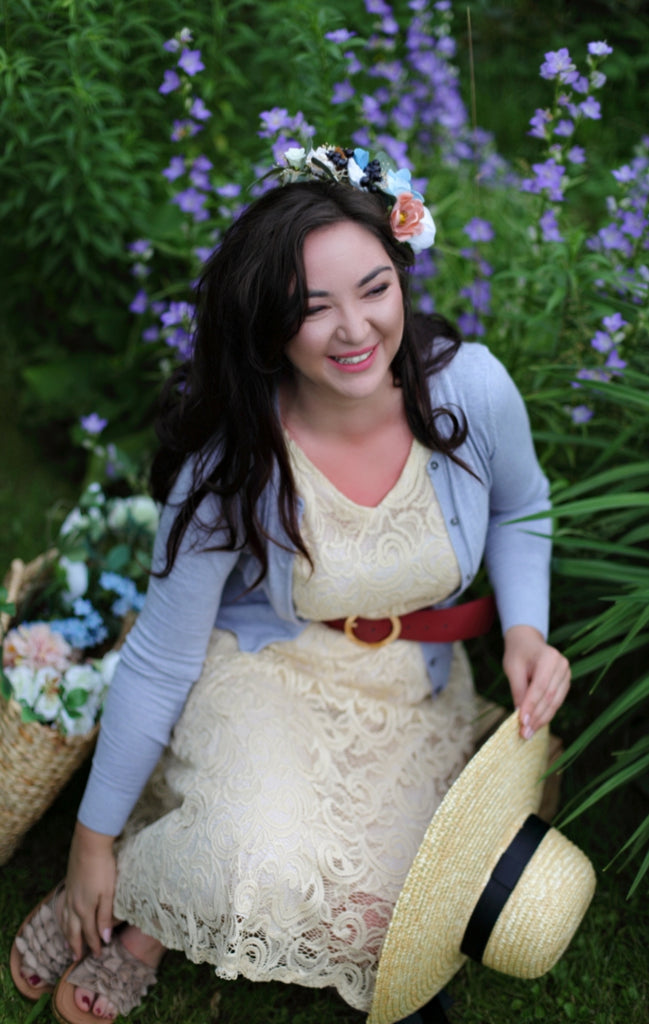 1950s Lace V Neck Bow Dress
