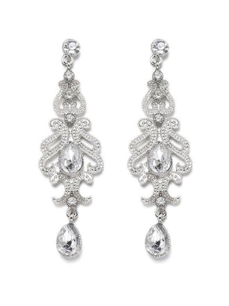 She adds this Silver 1920s Bridal Earrings and suddenly it's 1920s perfection